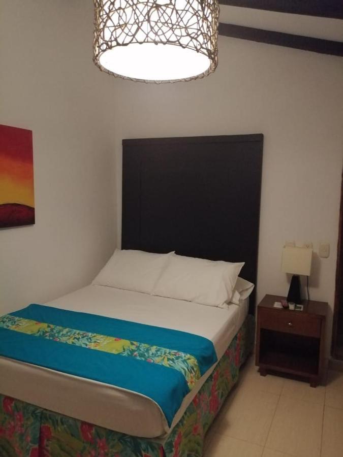 San Antonio Del Cerro 3* Cerritos
